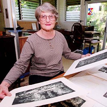 2001_02_23 FTR - Print maker Shirley Hasenyager in her Kailua studio. SB photo by George F. Lee
