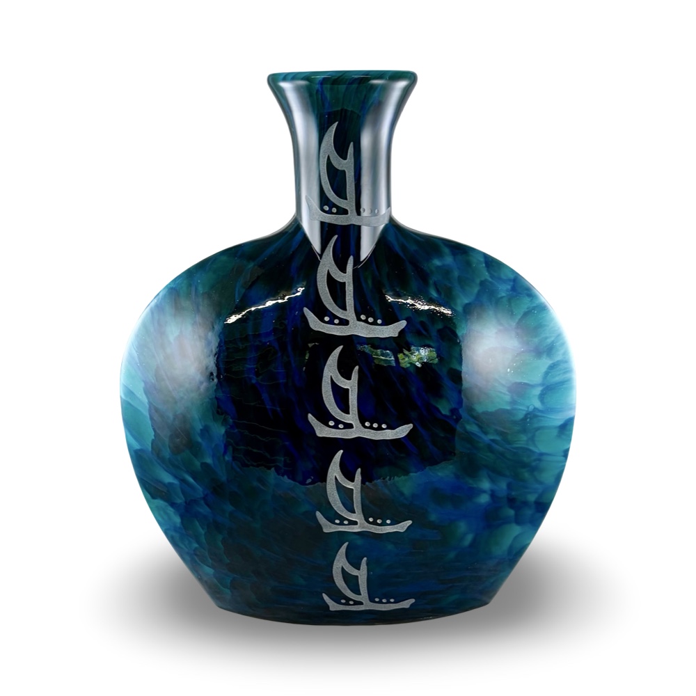 ʻUlu w/Petroglyph Canoe Band Vessel, By Heather Mettler - Image 2